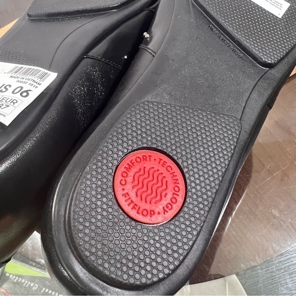 FITFLOP Angelina Microstud Loafer. Black leather with gunmetal studs in size 6 - Picture 8 of 12